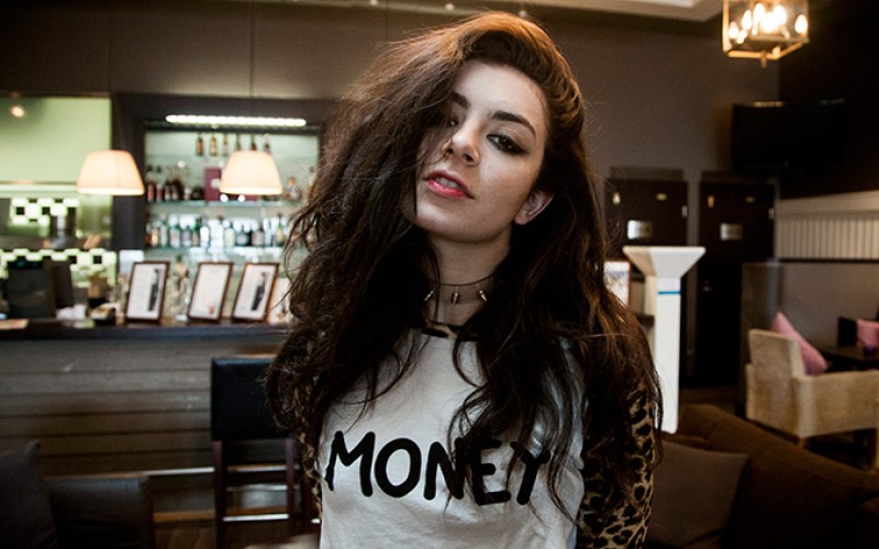 Small talk: vieraana Charli XCX