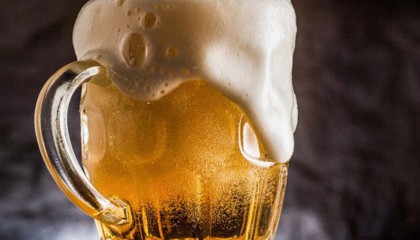 ”Berhana Jengi, Bisse Muki Kellarissa!” – 18 vitsikkäintä pseudosuomenkielistä artistinimeä