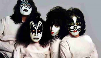 Kiss – Naamioitu lemmenpyssy