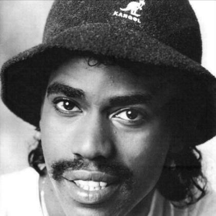 Kurtis Blow oli ensimmäinen isolle levy-yhtiölle sopimuksen saanut hiphop-artisti.
