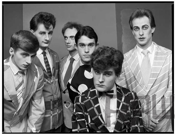 Tyyli on köyhän perusoikeus, tiesi Split Enz.