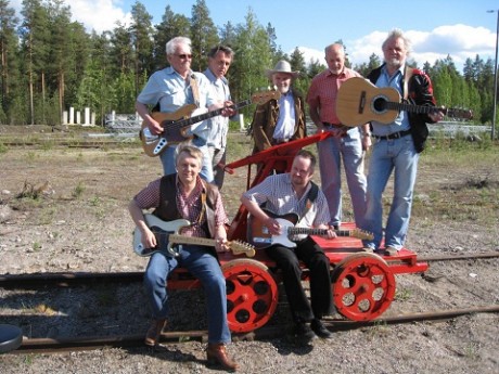 Tilastojen outolinnut – kahdeksan kummallista albumimenestyjää