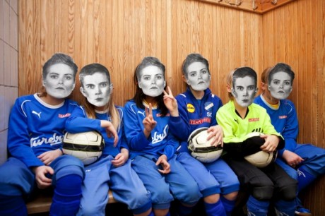 the-knife-2013-kids-sitting-tova-rudin-678x453