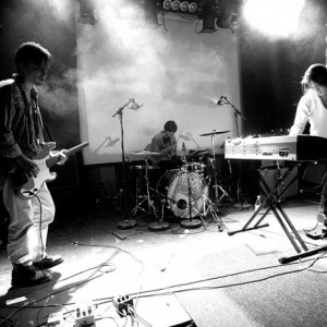 Ilmakitaroita tuulikaapissa – suomalaisen shoegazen historia