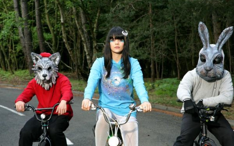 Hyppää satulaan – viisi vuosituhannen toistaiseksi kovinta pyöräilyaiheista musiikkivideota