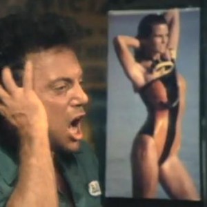 Kymmeniä malleja ja yksi HIMin Kaasu – Maailman kattavin katsaus supermallien tähdittämiin musiikkivideoihin