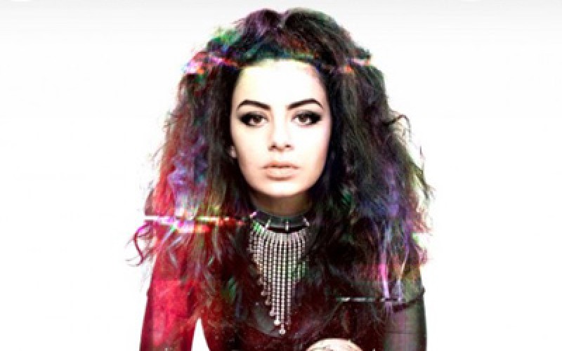 Charli XCX – True Romance