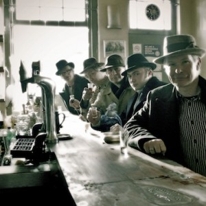 Brittipunkin tientasoittajat – pubrockin viisi kulmakiveä