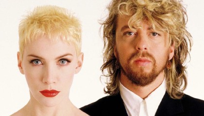 #29 Eurythmics – Love Is a Stranger