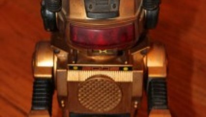 Hajoavan täydellisyyden taidetta – rakkauskirje Giant Robotille