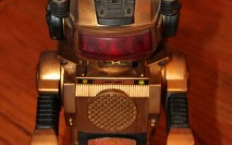 Hajoavan täydellisyyden taidetta – rakkauskirje Giant Robotille