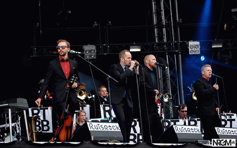 Giffaa hei! #466: Ricky-Tick Big Band & Julkinen Sana