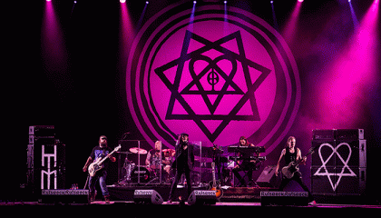 Giffaa hei! #472: Him