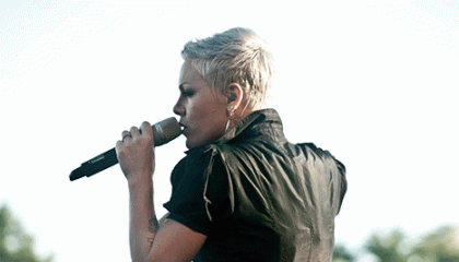 Giffaa hei! #147: Pink