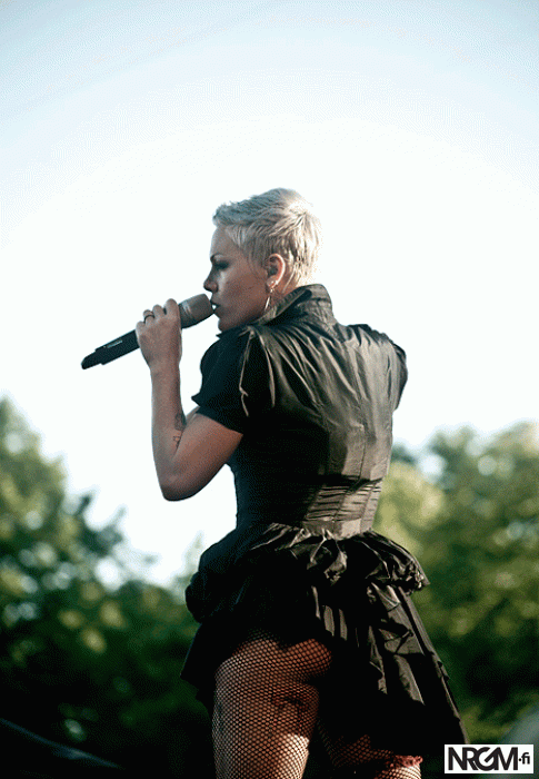 Giffaa hei! #147: Pink