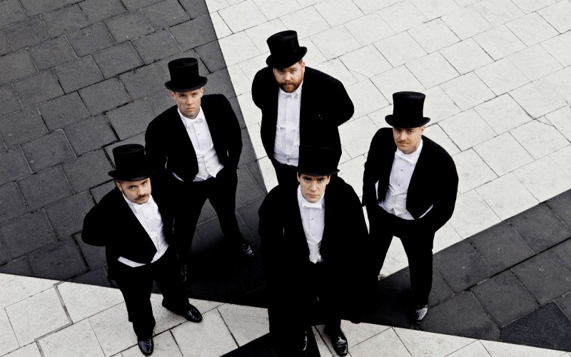 Small talk: vieraana Vigilante Carlström (The Hives)