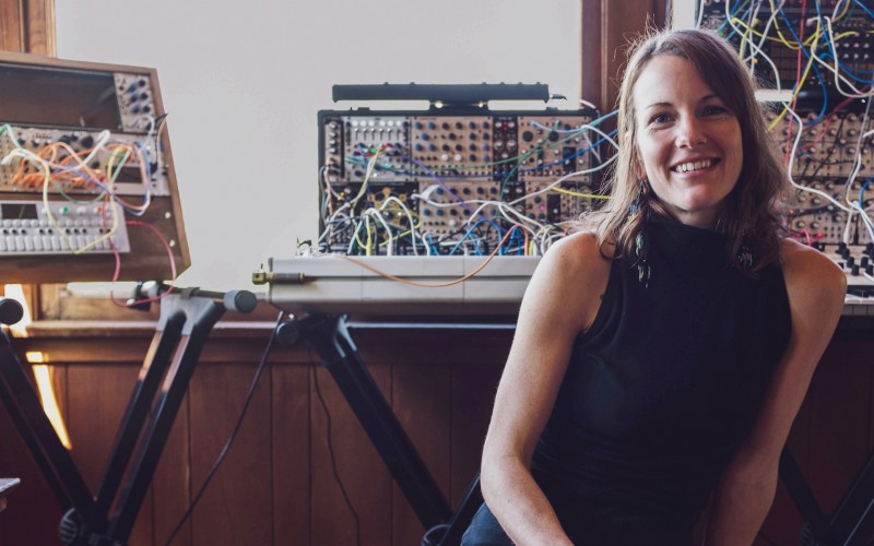Small Talk: vieraana Kaitlyn Aurelia Smith