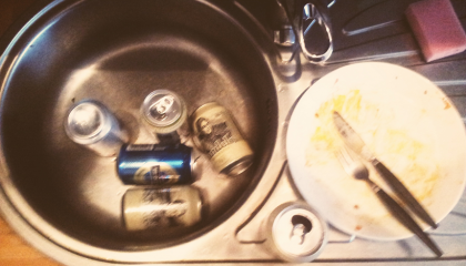 Kaljaa ja sipsejä by Tuomas Kokko