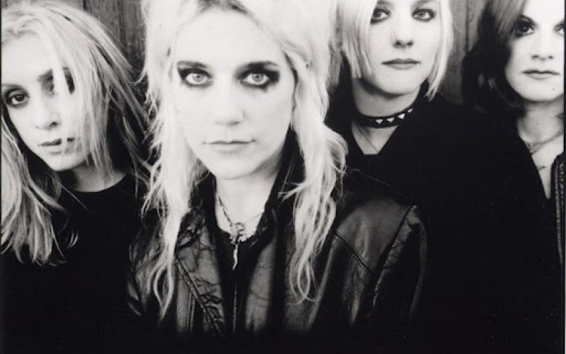 #18 L7 – Pretend We're Dead