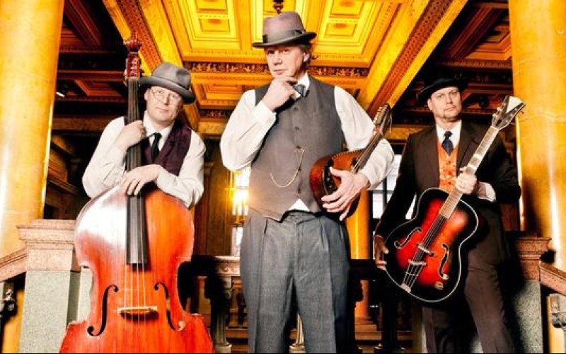 Leavings-orkesteri – Arpapeliä