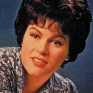 #4 Patsy Cline – I Fall to Pieces (1961)