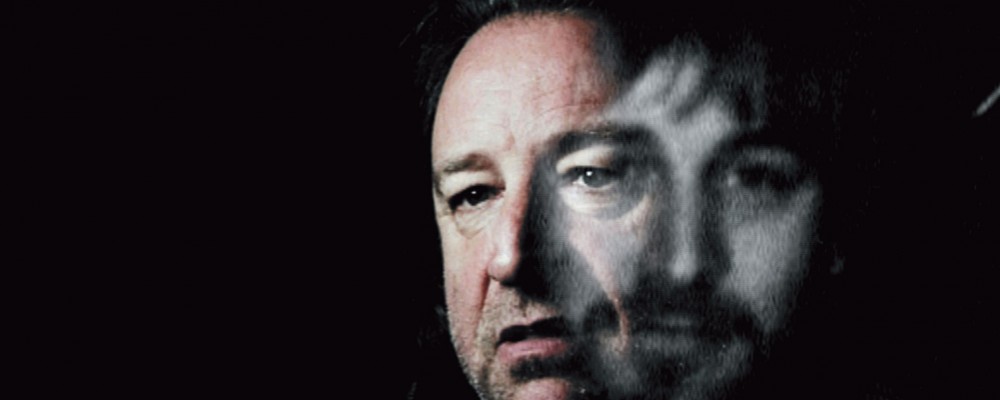 Small talk: vieraana Peter Hook