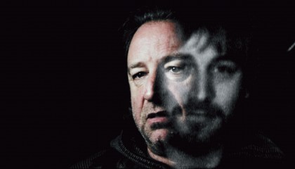 Small talk: vieraana Peter Hook