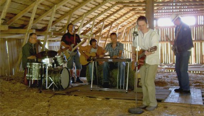 #17 Pienet Miehet – Painoton maa (albumi; 1990)