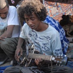 Small talk: vieraana Ousmane Ag Mossa (Tamikrest)