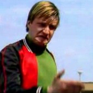 Tartu mikkiin, komeljanttari! Eli 10 suomalaista näyttelijää, jotka kannatti päästää studioon