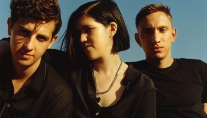 #41 The xx – On Hold (2016)