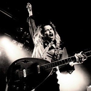 Small talk: vieraana Pierced Arrowsin Toody Cole