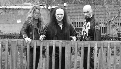 Kun Venom ei riitä – Mervi Vuorelan opas obskuurien demojen, paskojen soundien ja nopeiden kitarasoolojen täyttämään NWOBHM-skeneen