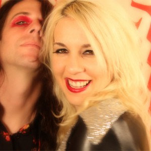 Small talk: vieraana Dave W (White Hills)