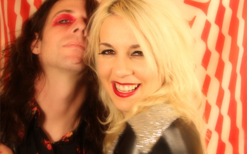 Small talk: vieraana Dave W (White Hills)